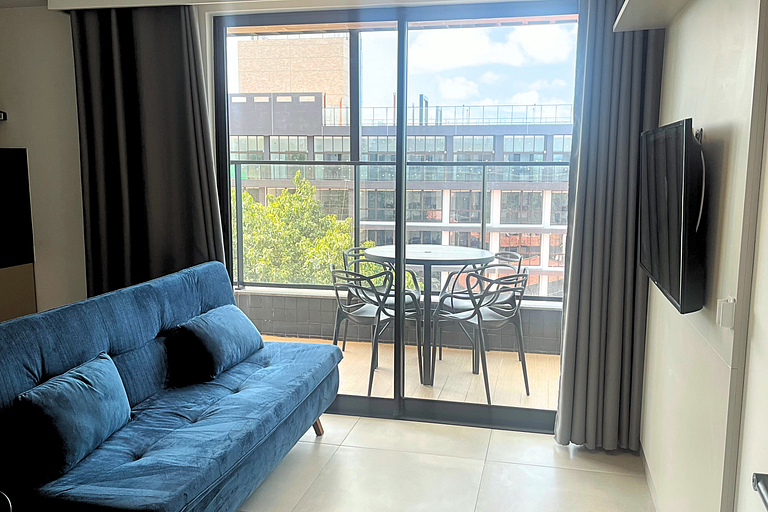 Hyde Park - Apto 01 quarto lateral mar #3 - by Living