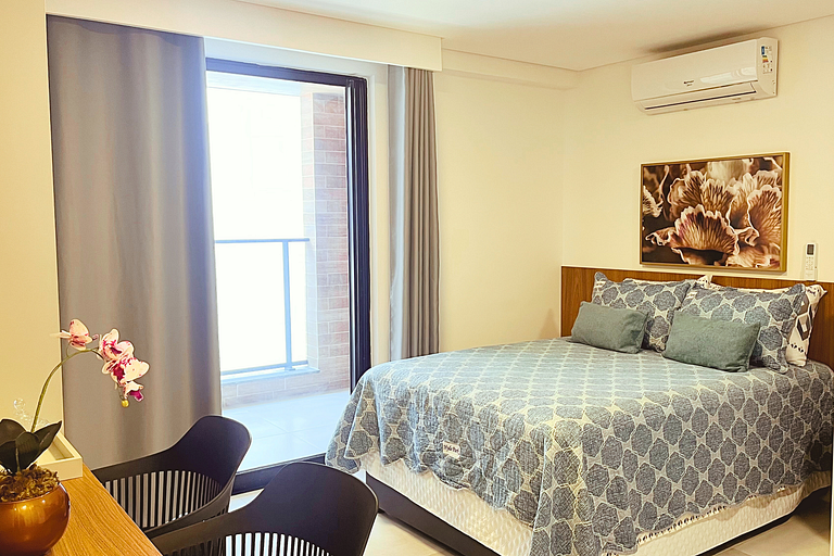 Hyde Park - loft c/ varanda #1 - by Living