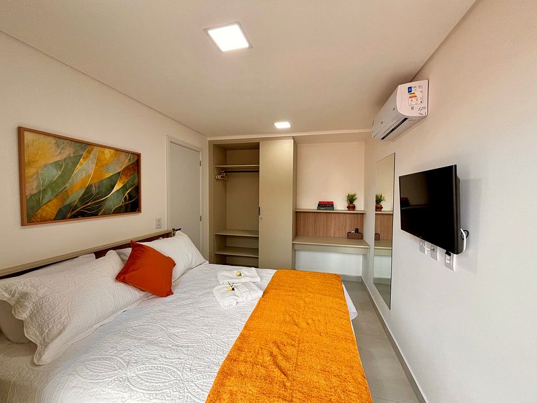 Hyde Park - Apto 01 quarto lateral mar #1 - by Living