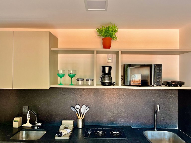 Hyde Park - Apto 01 quarto lateral mar #1 - by Living