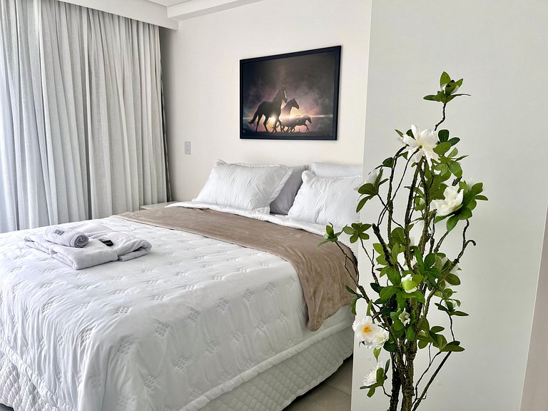 Hyde Park Ocean 2 - By Living