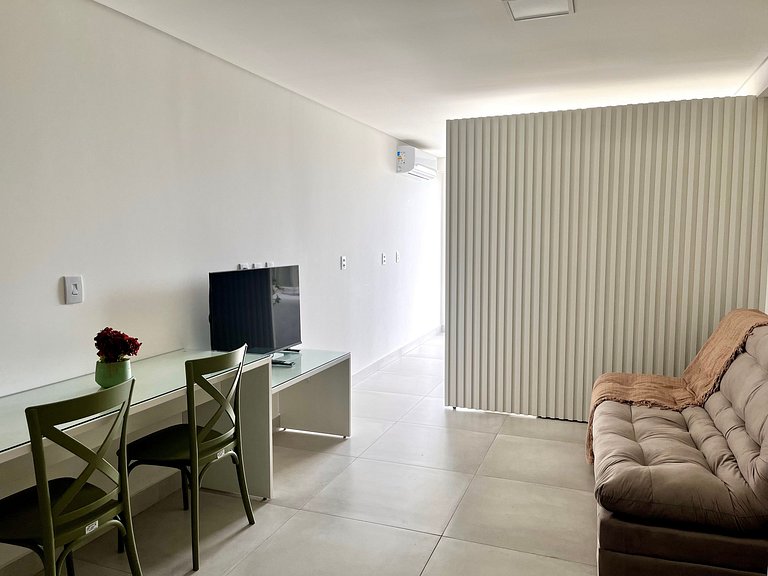 Hyde Park Ocean 3 - By Living