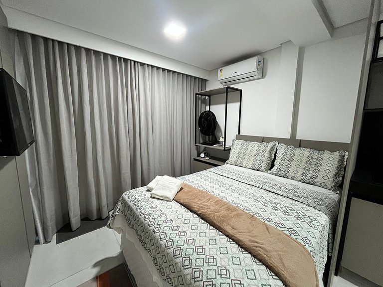 Hyde Park Studio Standard #1 - by Living