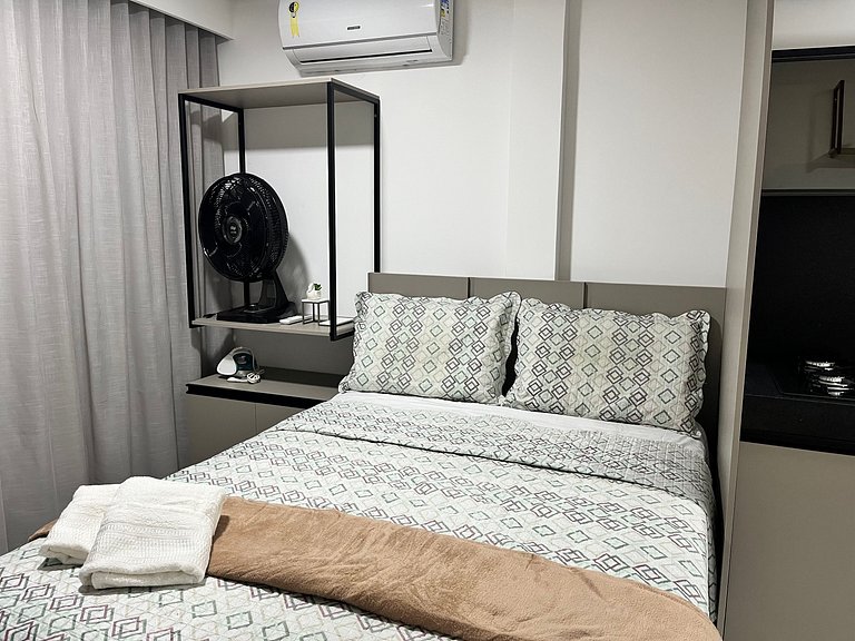 Hyde Park Studio Standard #1 - by Living