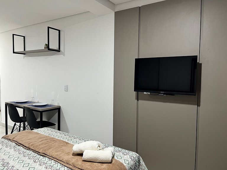 Hyde Park Studio Standard #1 - by Living