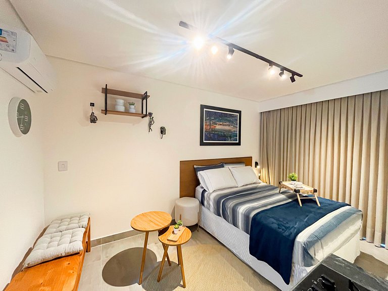 Studio c/ Vista Parcial #1 - by Living