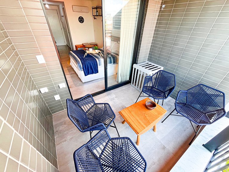 Studio c/ Vista Parcial #1 - by Living