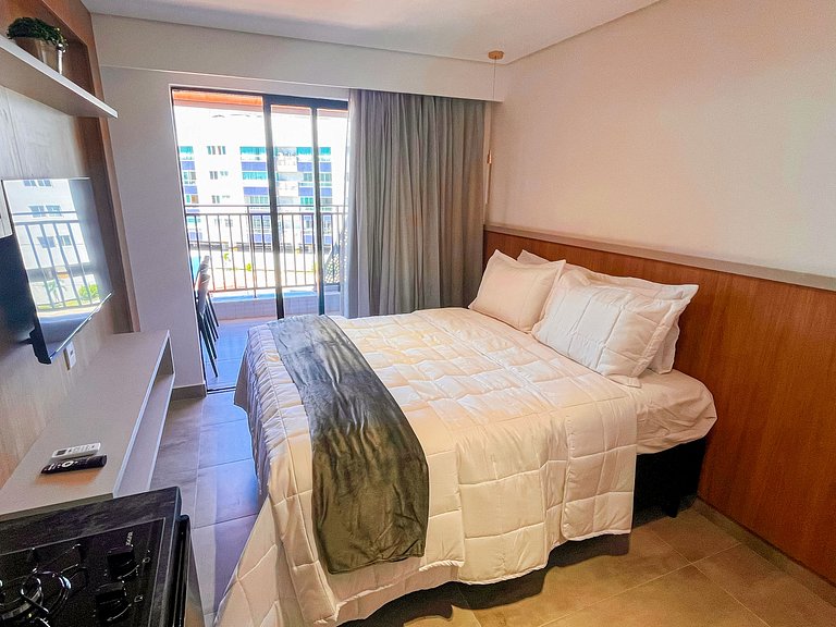 Studio c/ Vista Parcial #3 - by Living