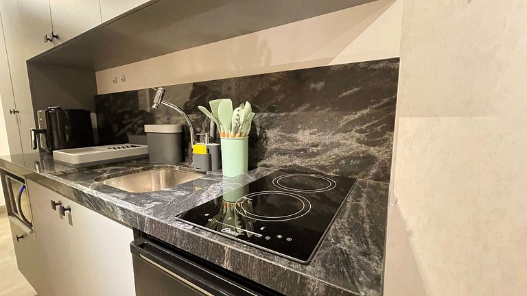 Studio c/ Vista Parcial #2 - by Living