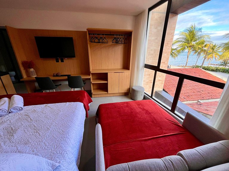 Studio Com Vista - By Living