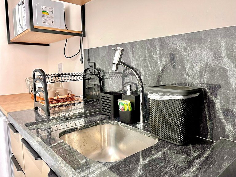 Studio c/ Vista Parcial #5 - by Living