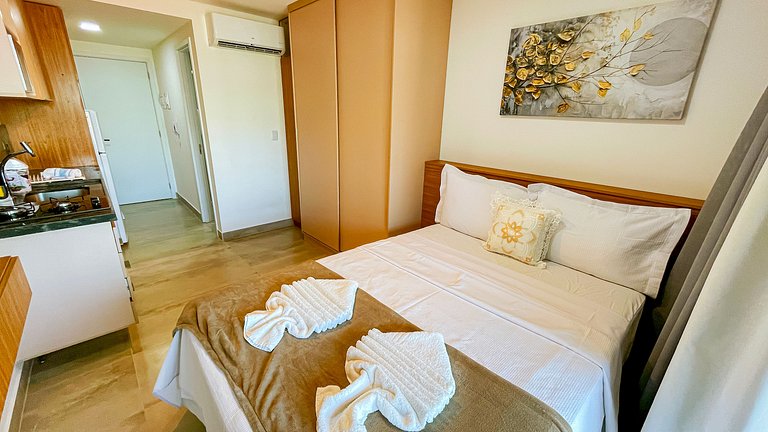 Studio c/ Vista Parcial #7 - by Living