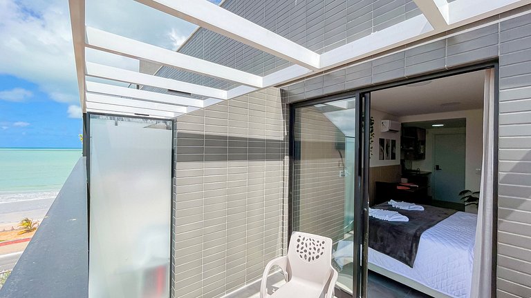 Studio c/ Vista Parcial #4 - by Living