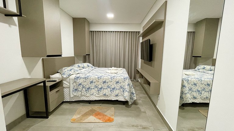 Flat Studio c/ Varanda #5 - by Living