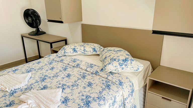 Flat Studio c/ Varanda #5 - by Living