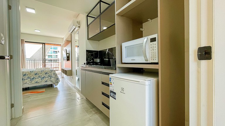 Flat Studio c/ Varanda #5 - by Living