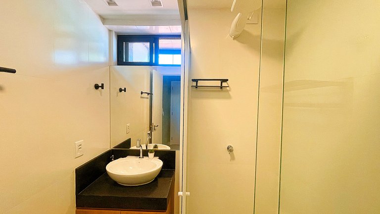 Hyde Park Flat C/Vista Lateral Mar #1 - By Living