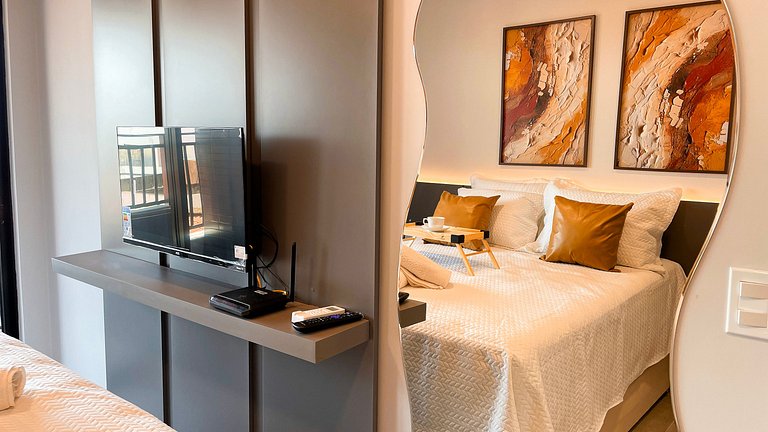 Flat Studio c/ Varanda #6 - by Living