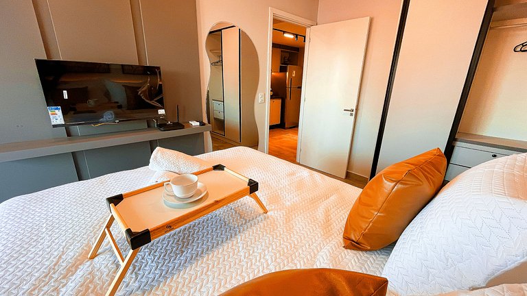 Flat Studio c/ Varanda #6 - by Living