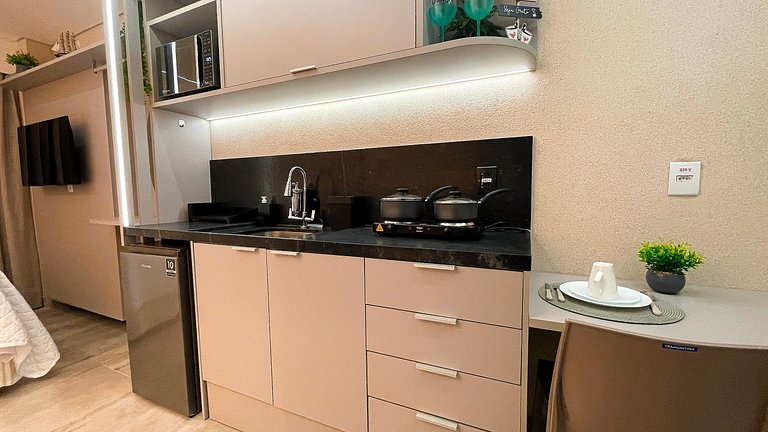 Flat Studio c/ Varanda #6 - by Living