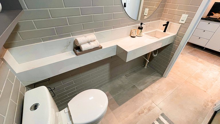 Flat Studio c/ Varanda #6 - by Living