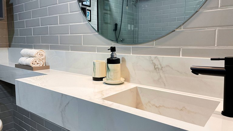 Flat Studio c/ Varanda #6 - by Living