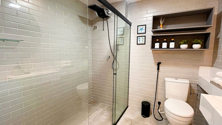 Flat Studio c/ Varanda #6 - by Living