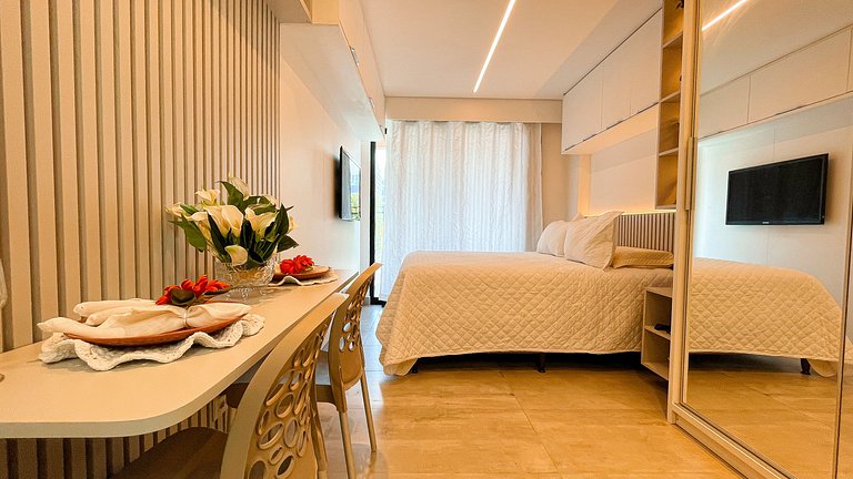 Flat Studio c/ Varanda #6 - by Living