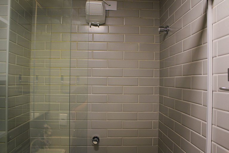 Flat Studio c/ Varanda #6 - by Living