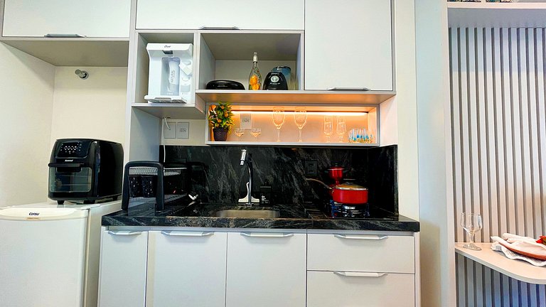 Flat Studio c/ Varanda #6 - by Living