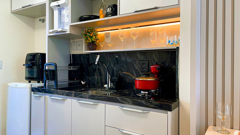 Flat Studio c/ Varanda #6 - by Living