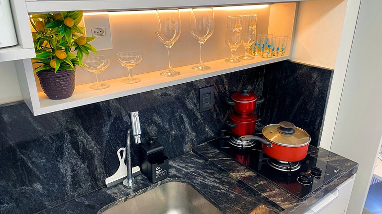 Flat Studio c/ Varanda #6 - by Living