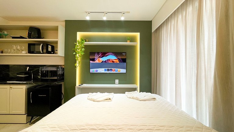 Flat Studio c/ Varanda #7 - by Living