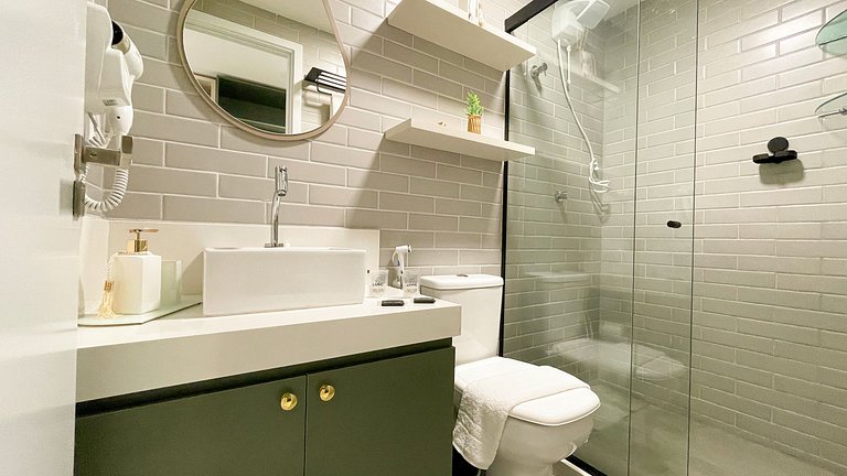 Flat Studio c/ Varanda #7 - by Living