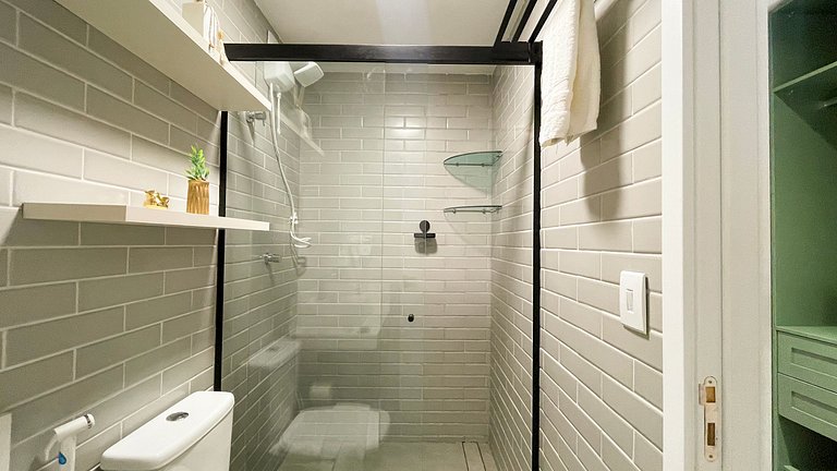 Flat Studio c/ Varanda #7 - by Living