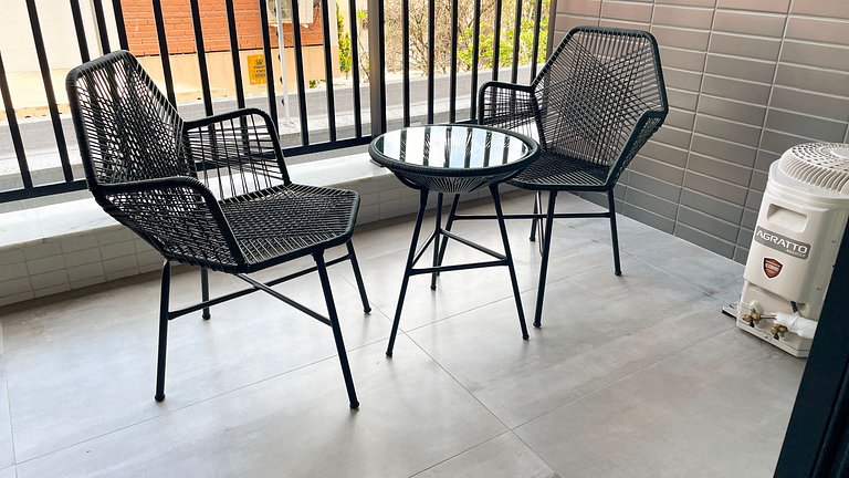 Flat Studio c/ Varanda #7 - by Living